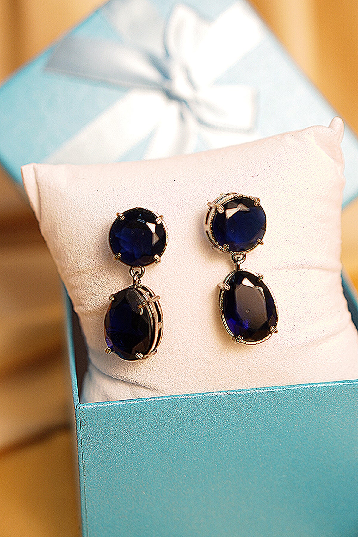 Crystara earring for Party & Office Look light - Artificial Earrings
